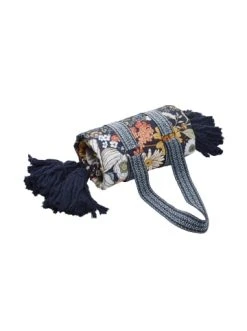 Angebote 🛒 Heimtextilien Butlers Picknickdecke L 175 X B 154cm BETWEEN FLOWERS In Dunkelblau Günstig Kaufen ✔️